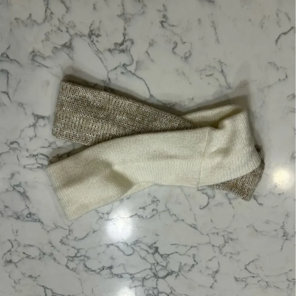 Under Armour‎ Tan Cream Thick Two Strap Cloth Headband